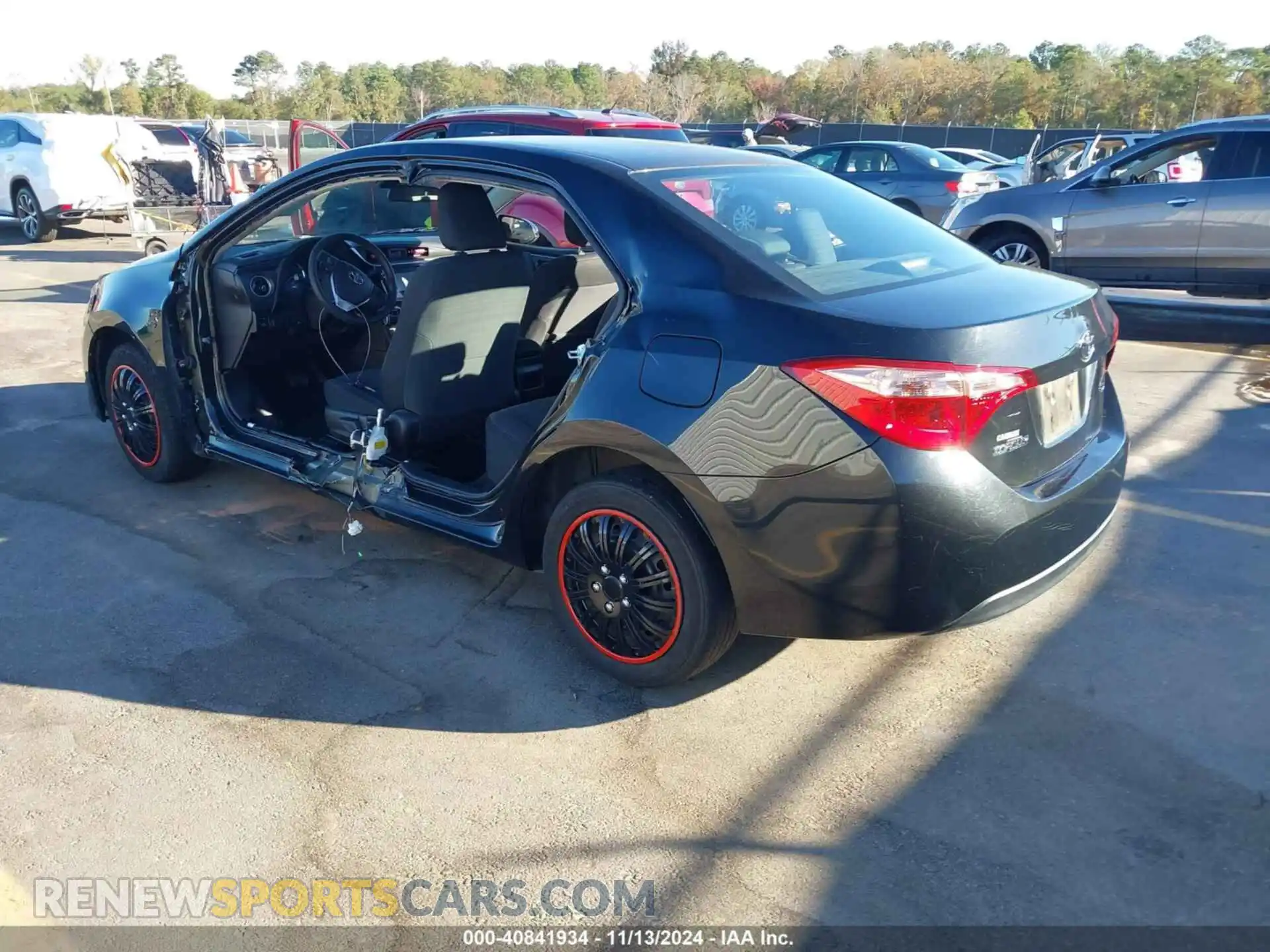 3 Photograph of a damaged car 2T1BURHE3KC217228 TOYOTA COROLLA 2019