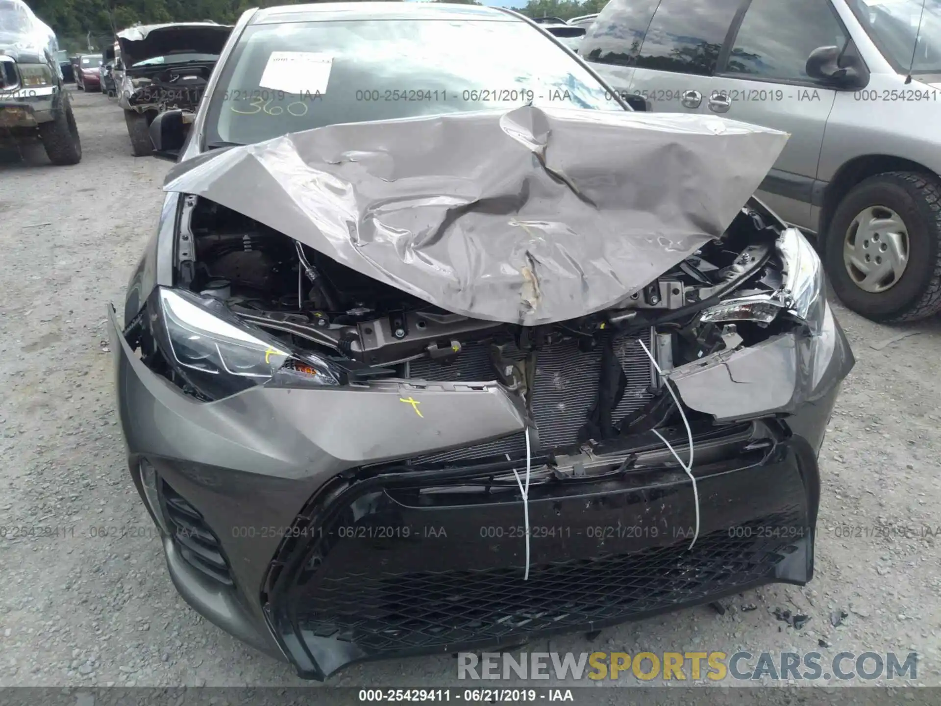 6 Photograph of a damaged car 2T1BURHE3KC221070 TOYOTA COROLLA 2019