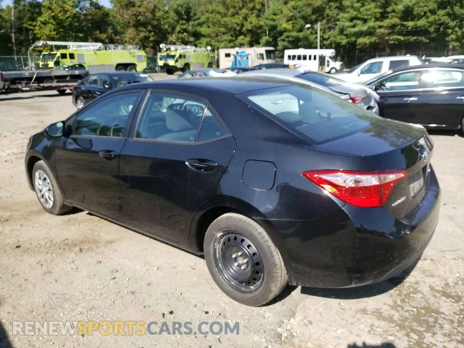 3 Photograph of a damaged car 2T1BURHE3KC239357 TOYOTA COROLLA 2019