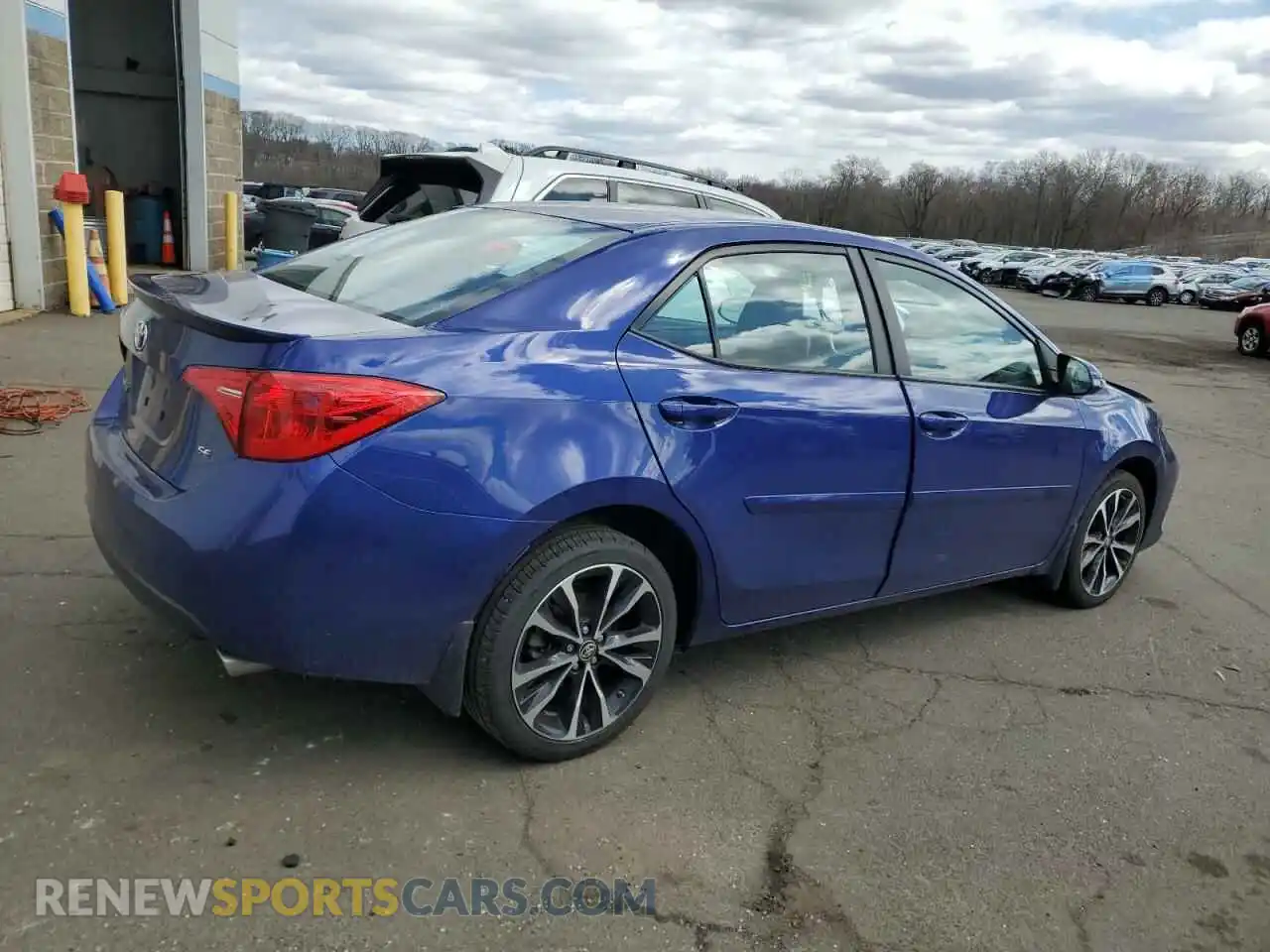 3 Photograph of a damaged car 2T1BURHE4KC133435 TOYOTA COROLLA 2019