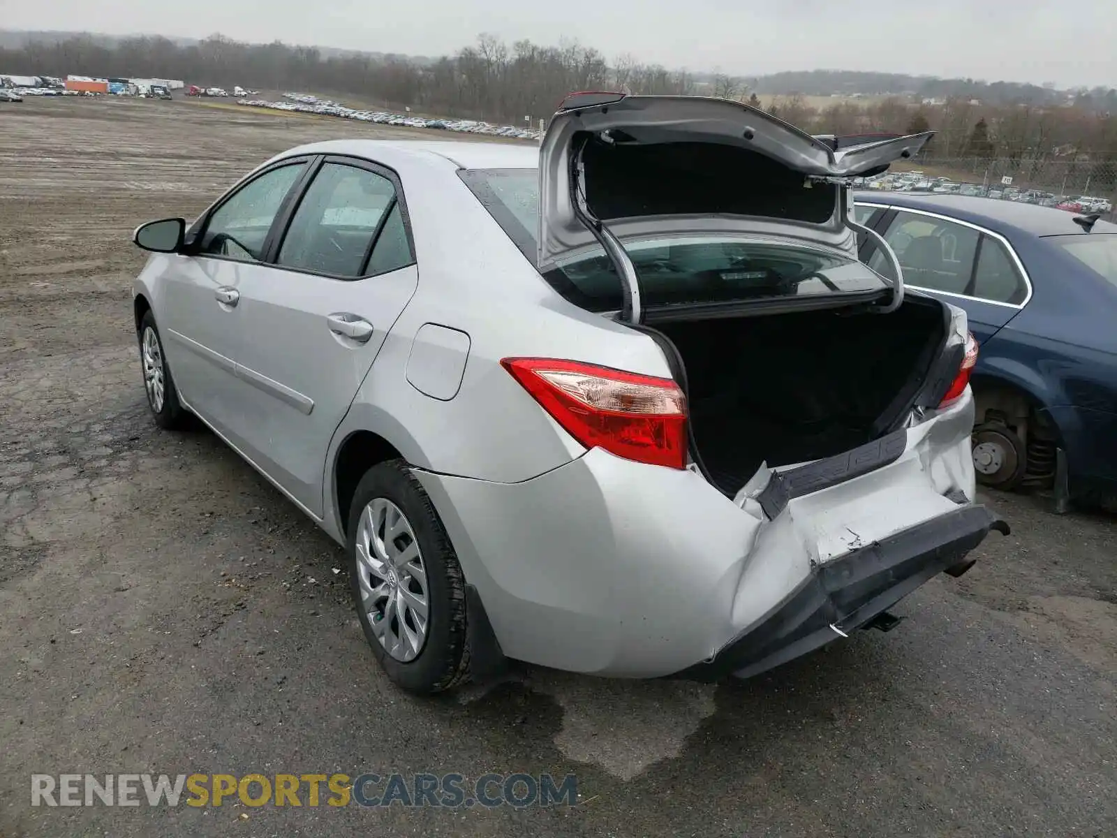 3 Photograph of a damaged car 2T1BURHE4KC141034 TOYOTA COROLLA 2019