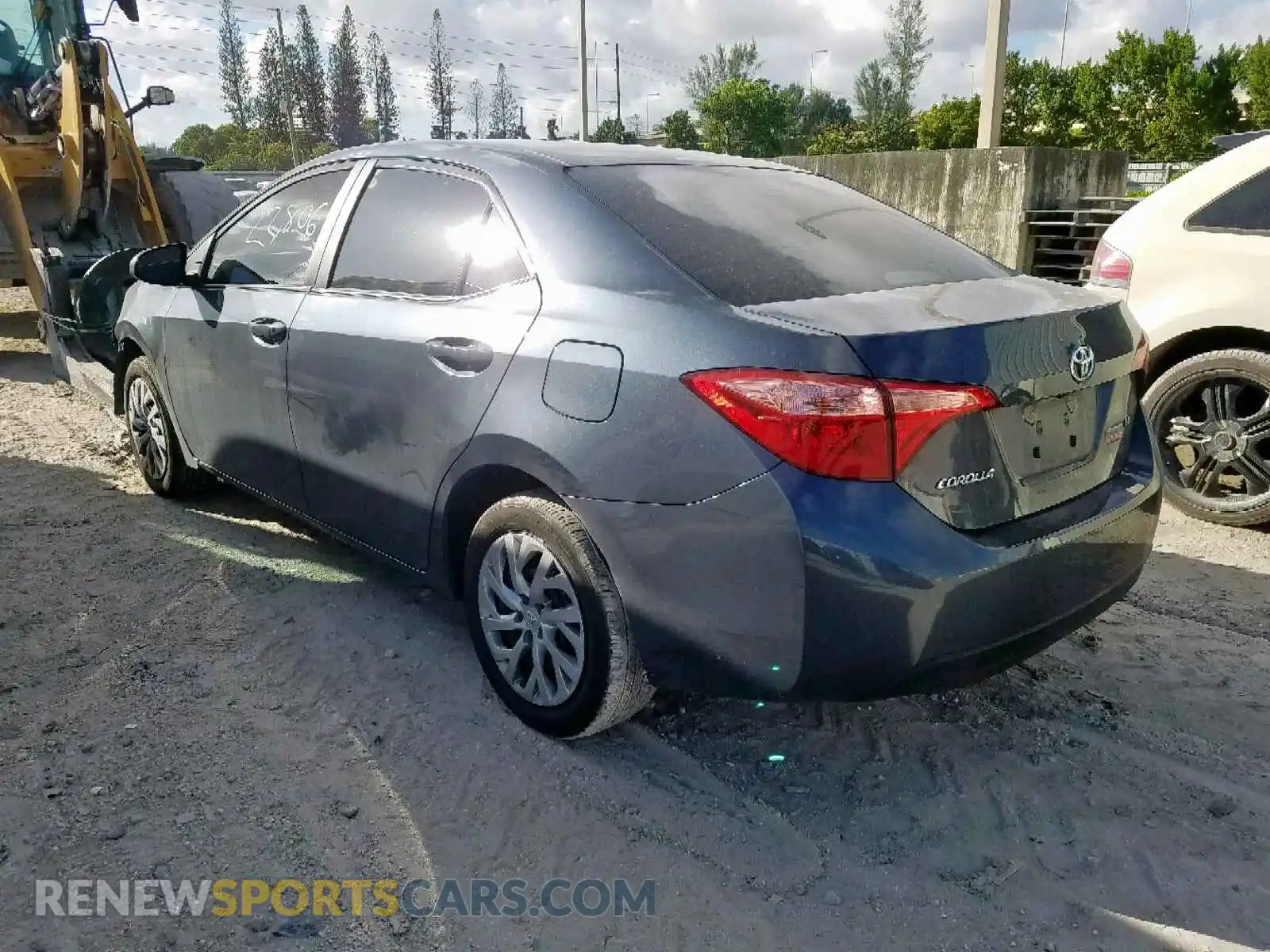 3 Photograph of a damaged car 2T1BURHE4KC143950 TOYOTA COROLLA 2019