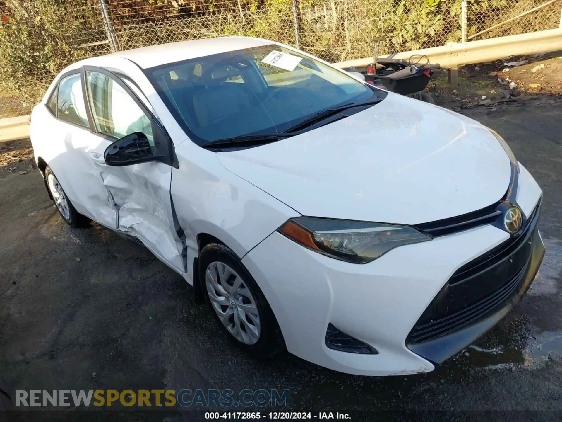1 Photograph of a damaged car 2T1BURHE4KC158108 TOYOTA COROLLA 2019