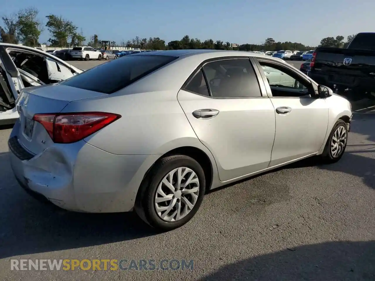 3 Photograph of a damaged car 2T1BURHE4KC158481 TOYOTA COROLLA 2019