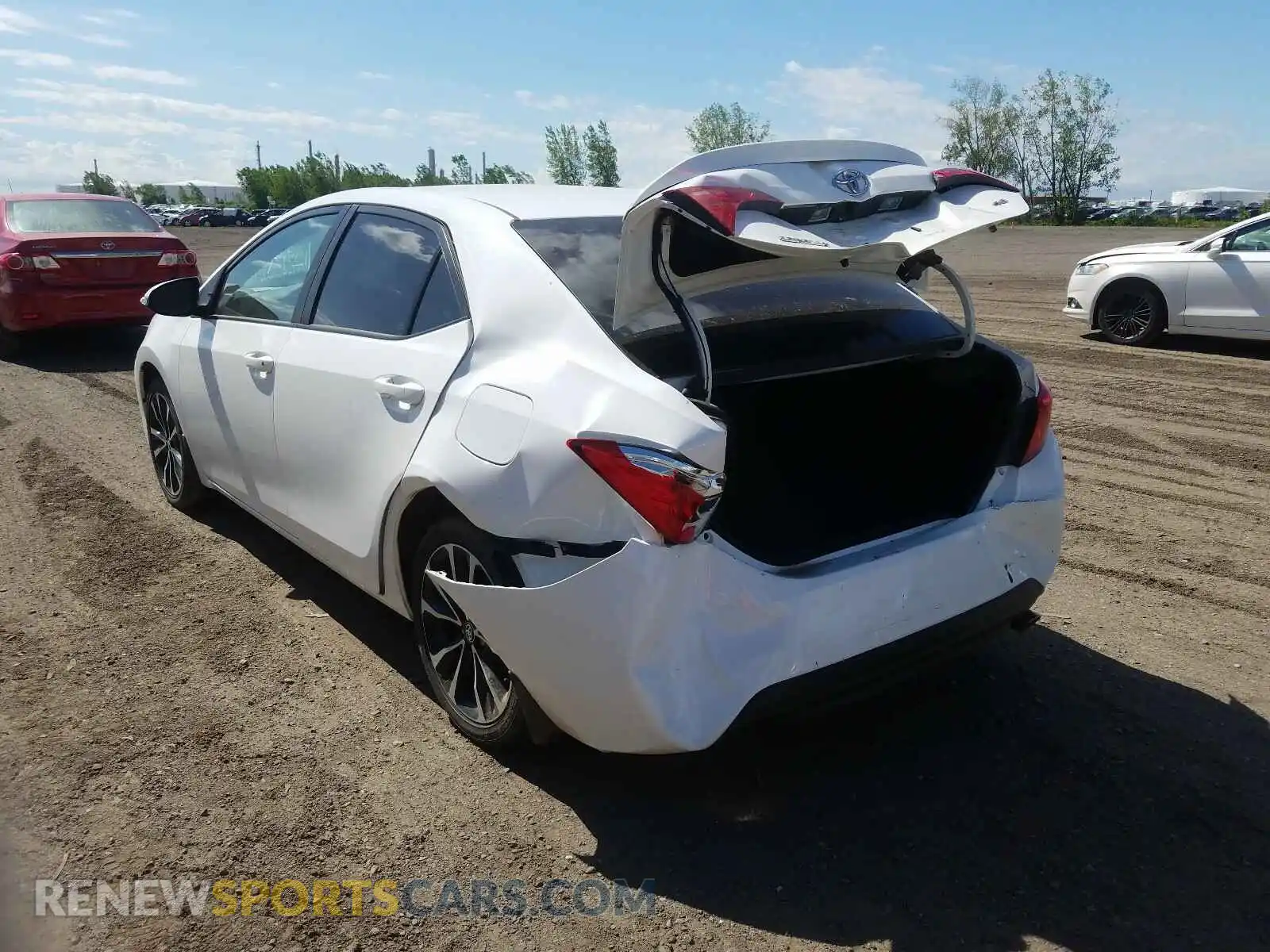 3 Photograph of a damaged car 2T1BURHE4KC161462 TOYOTA COROLLA 2019
