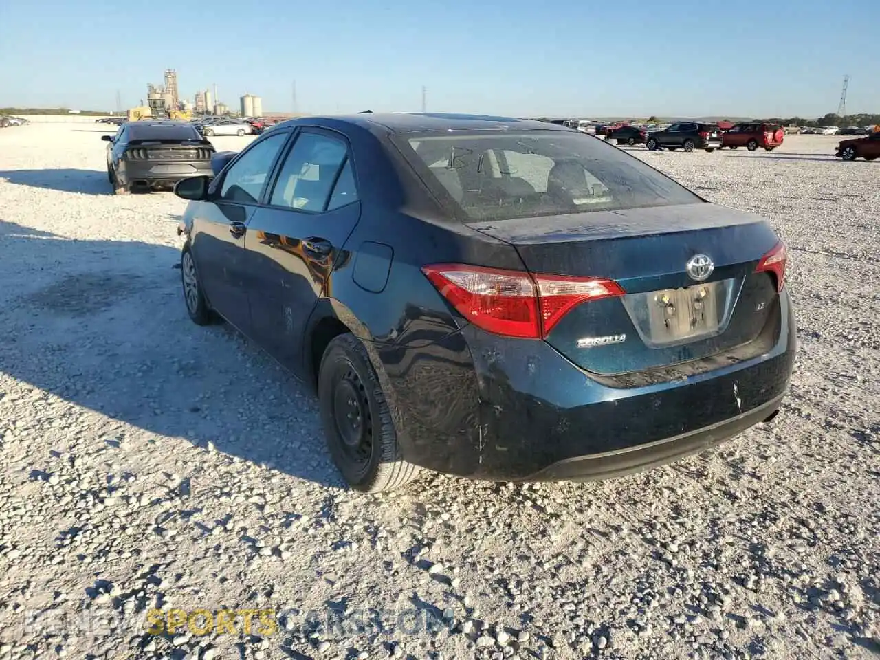 3 Фотография поврежденного автомобиля 2T1BURHE4KC165611 TOYOTA COROLLA 2019