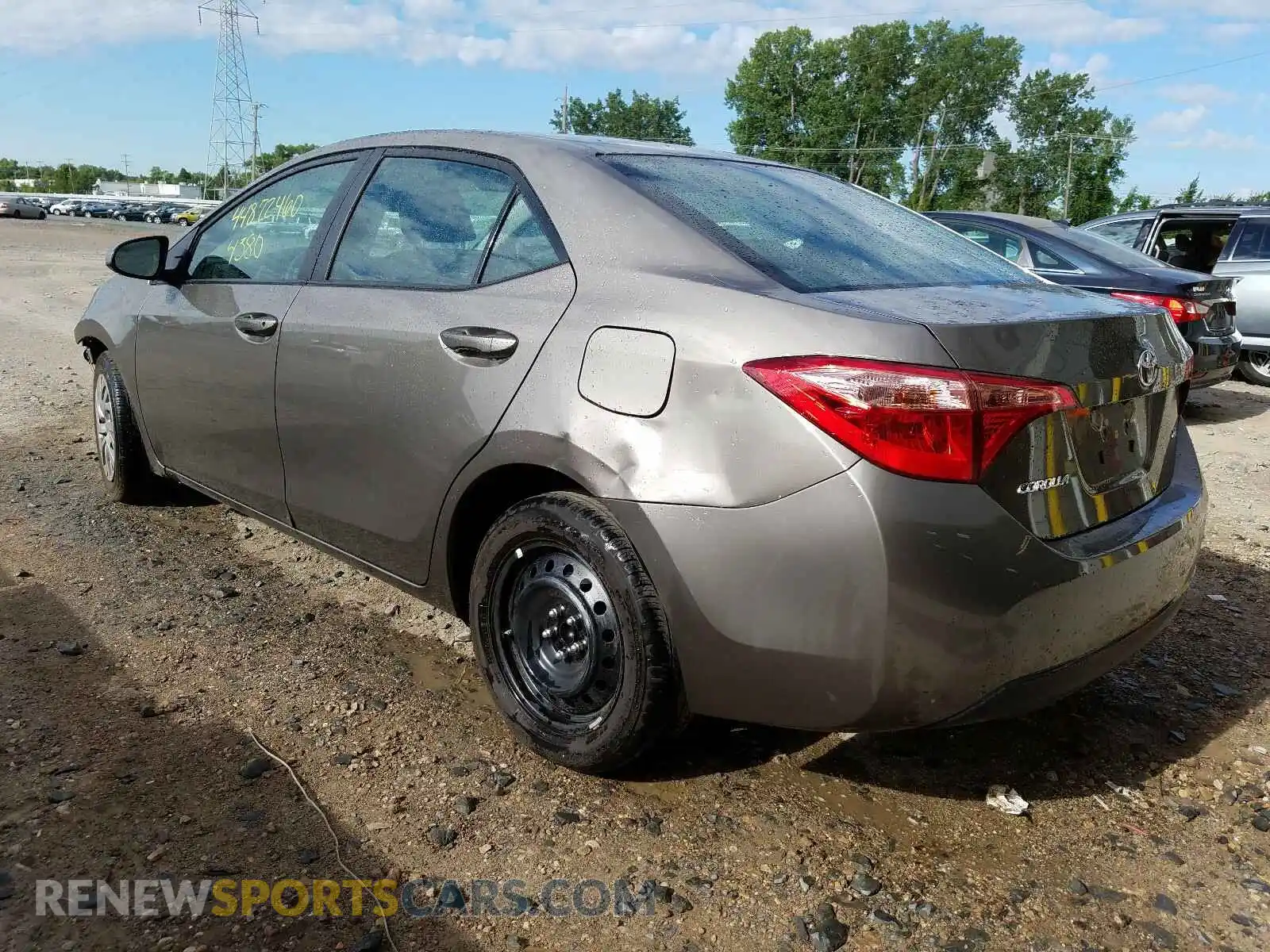 3 Photograph of a damaged car 2T1BURHE4KC166757 TOYOTA COROLLA 2019
