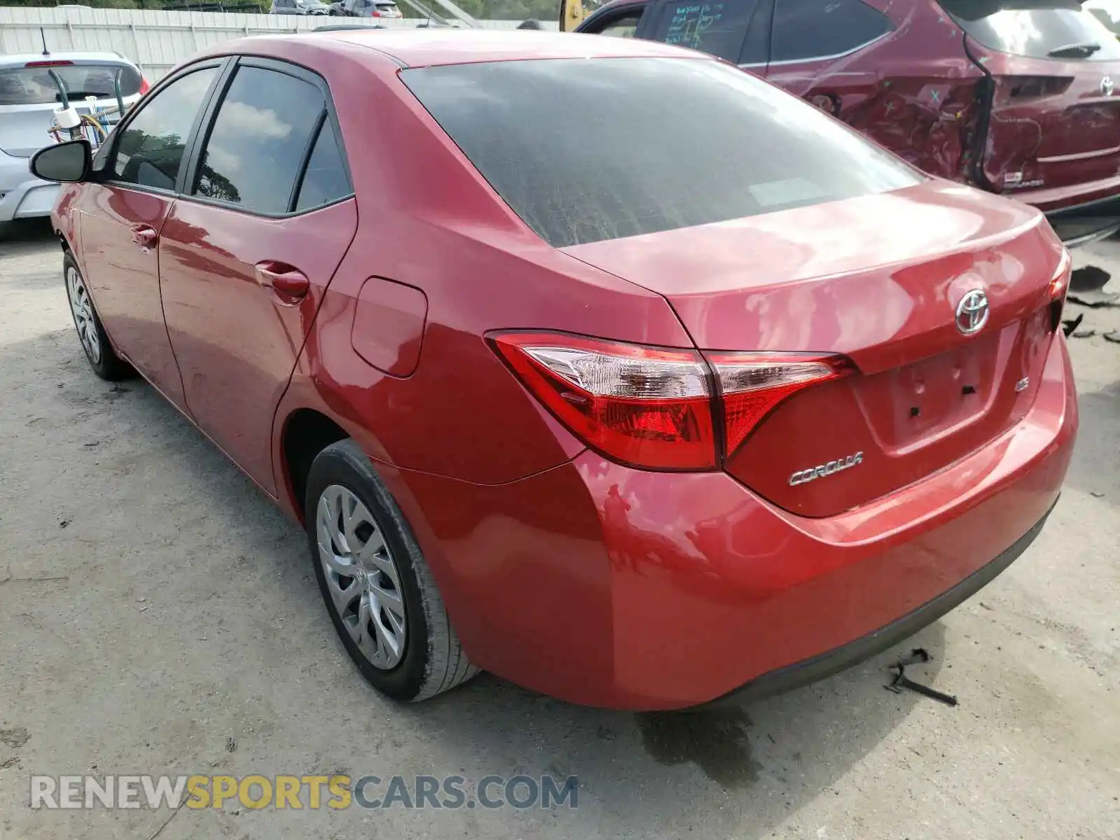 3 Photograph of a damaged car 2T1BURHE4KC167570 TOYOTA COROLLA 2019