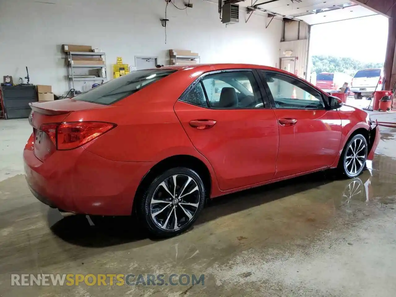 3 Photograph of a damaged car 2T1BURHE4KC167634 TOYOTA COROLLA 2019