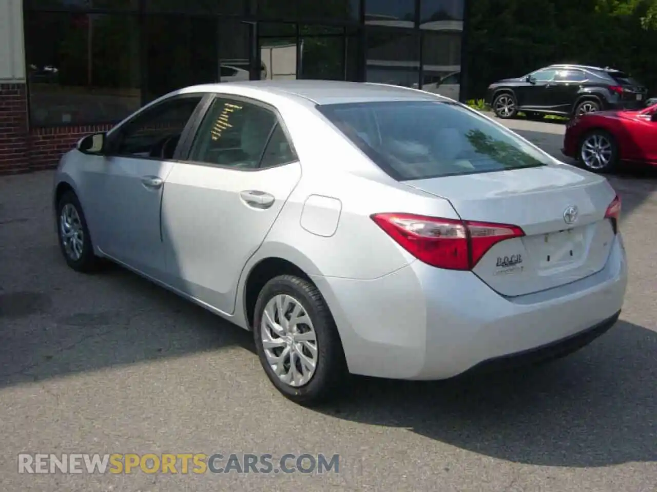 3 Photograph of a damaged car 2T1BURHE4KC169XXX TOYOTA COROLLA 2019
