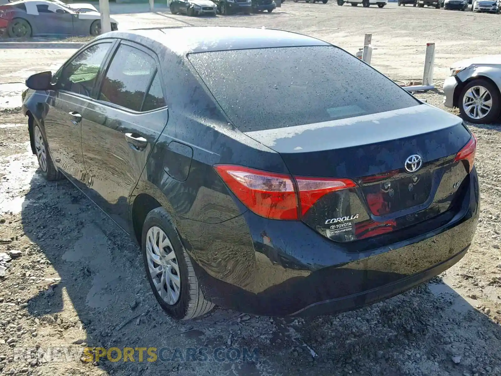 3 Photograph of a damaged car 2T1BURHE4KC172056 TOYOTA COROLLA 2019