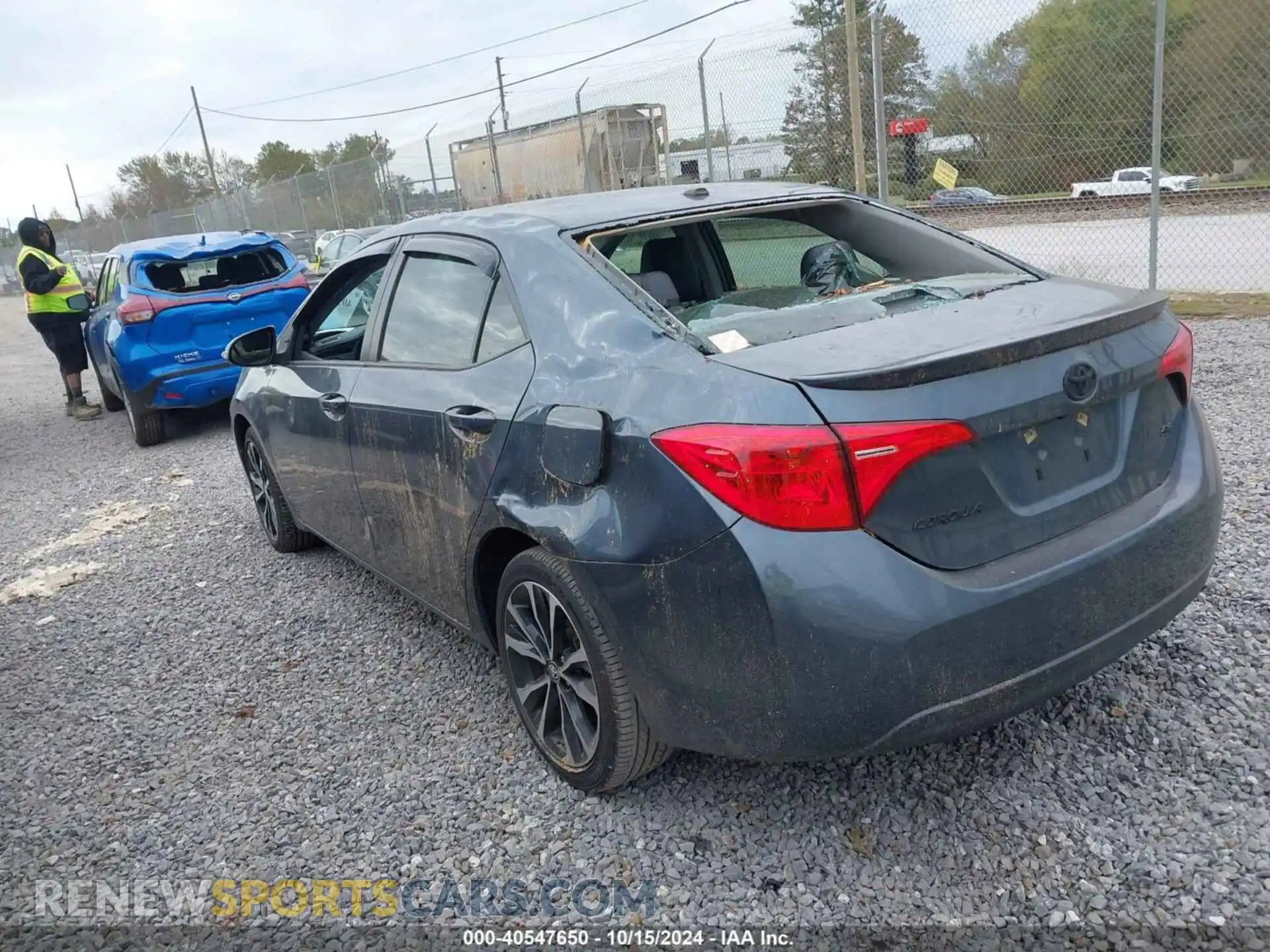 3 Photograph of a damaged car 2T1BURHE4KC172915 TOYOTA COROLLA 2019