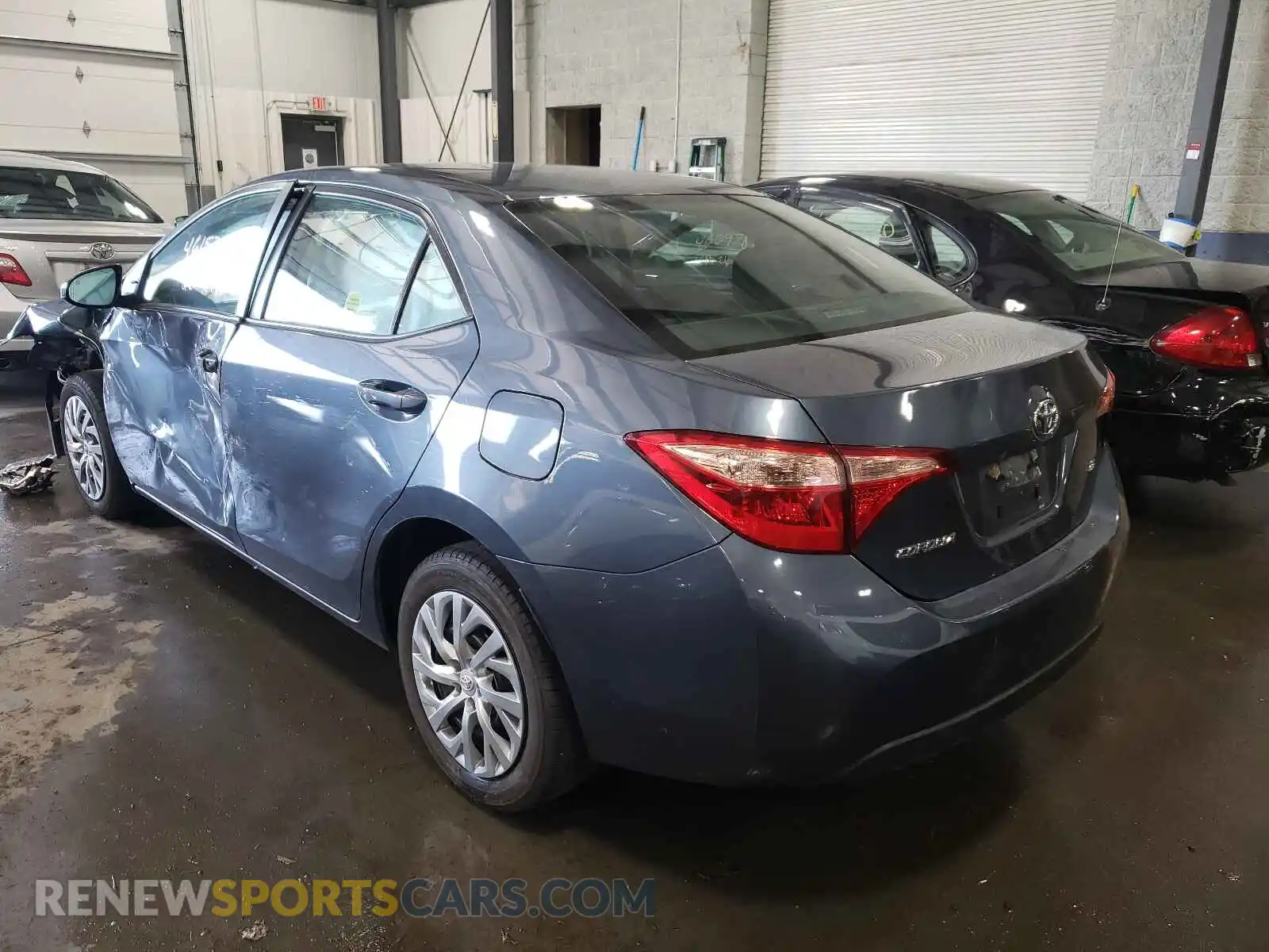 3 Photograph of a damaged car 2T1BURHE4KC173806 TOYOTA COROLLA 2019