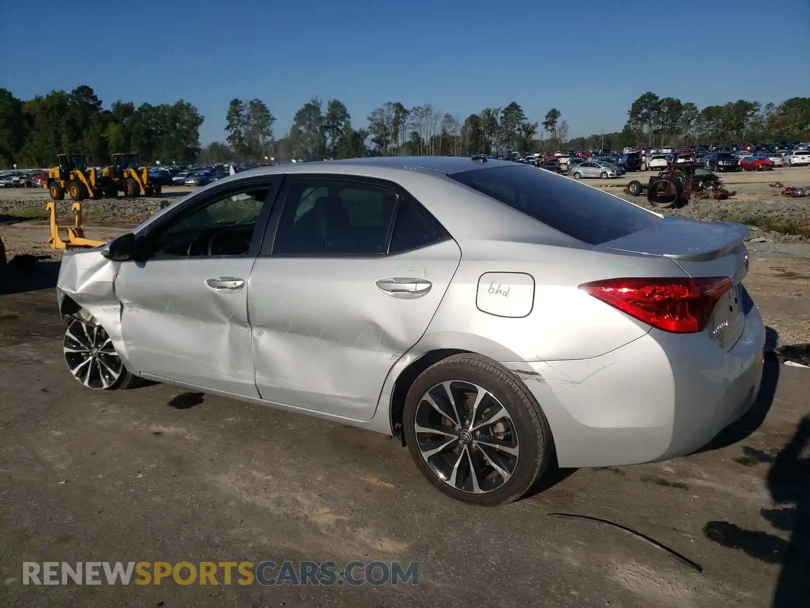 3 Photograph of a damaged car 2T1BURHE4KC174129 TOYOTA COROLLA 2019