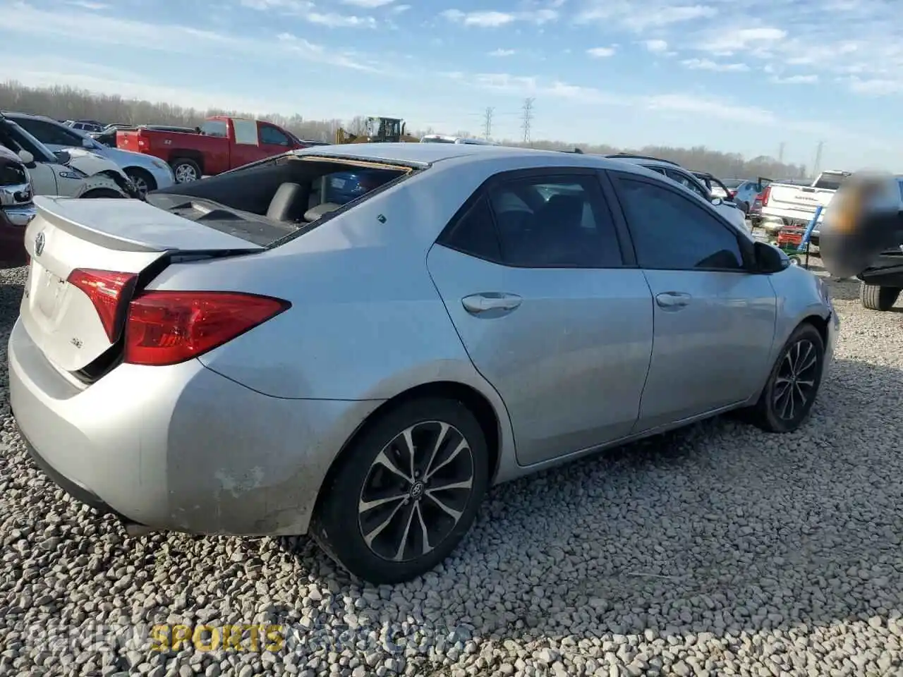 3 Фотография поврежденного автомобиля 2T1BURHE4KC177225 TOYOTA COROLLA 2019
