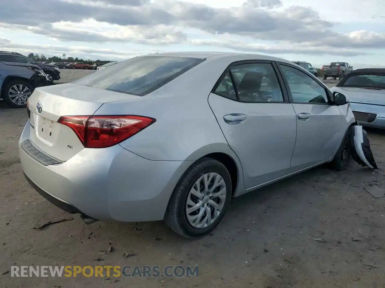 3 Photograph of a damaged car 2T1BURHE4KC178343 TOYOTA COROLLA 2019