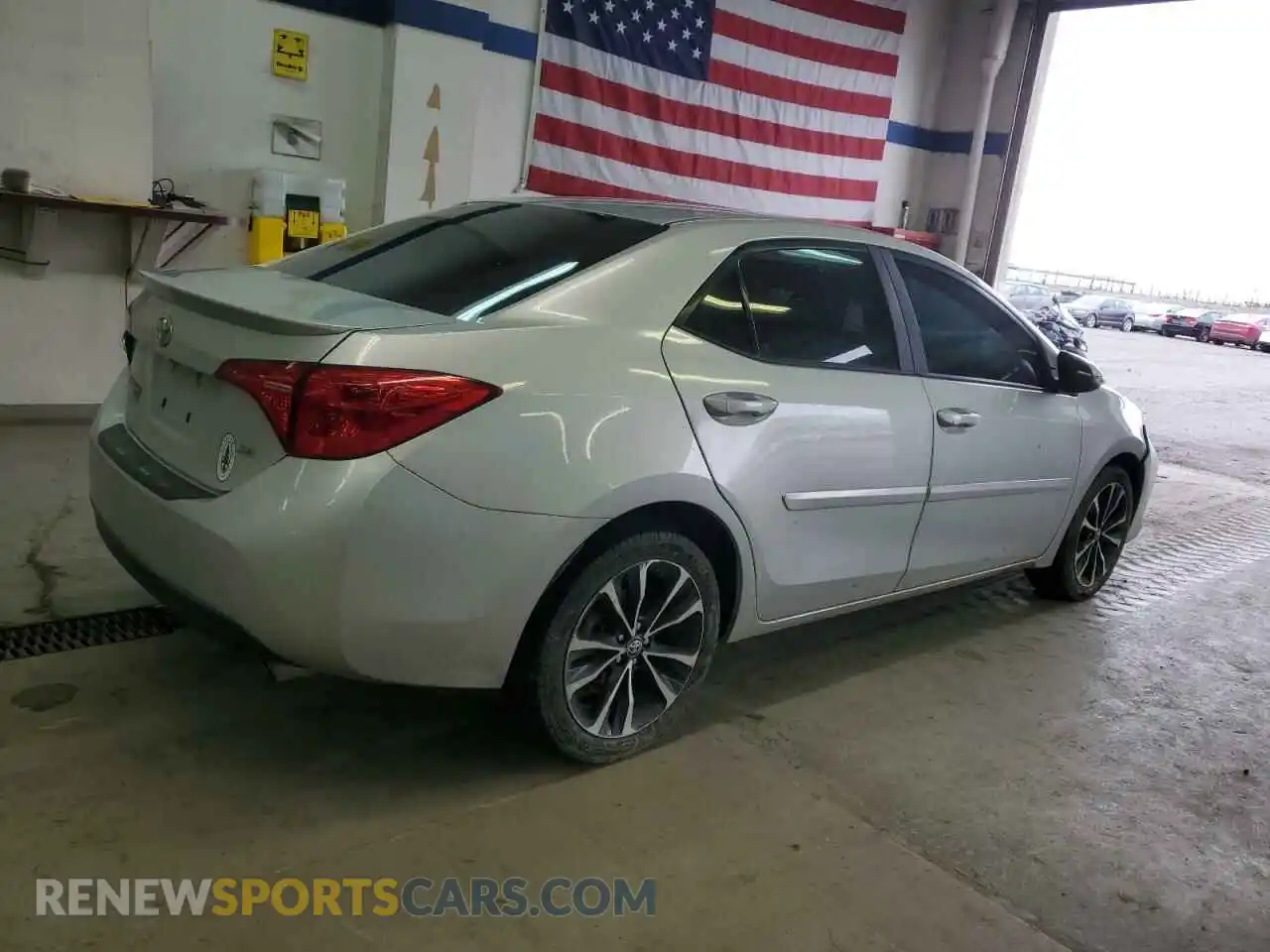 3 Photograph of a damaged car 2T1BURHE4KC180934 TOYOTA COROLLA 2019