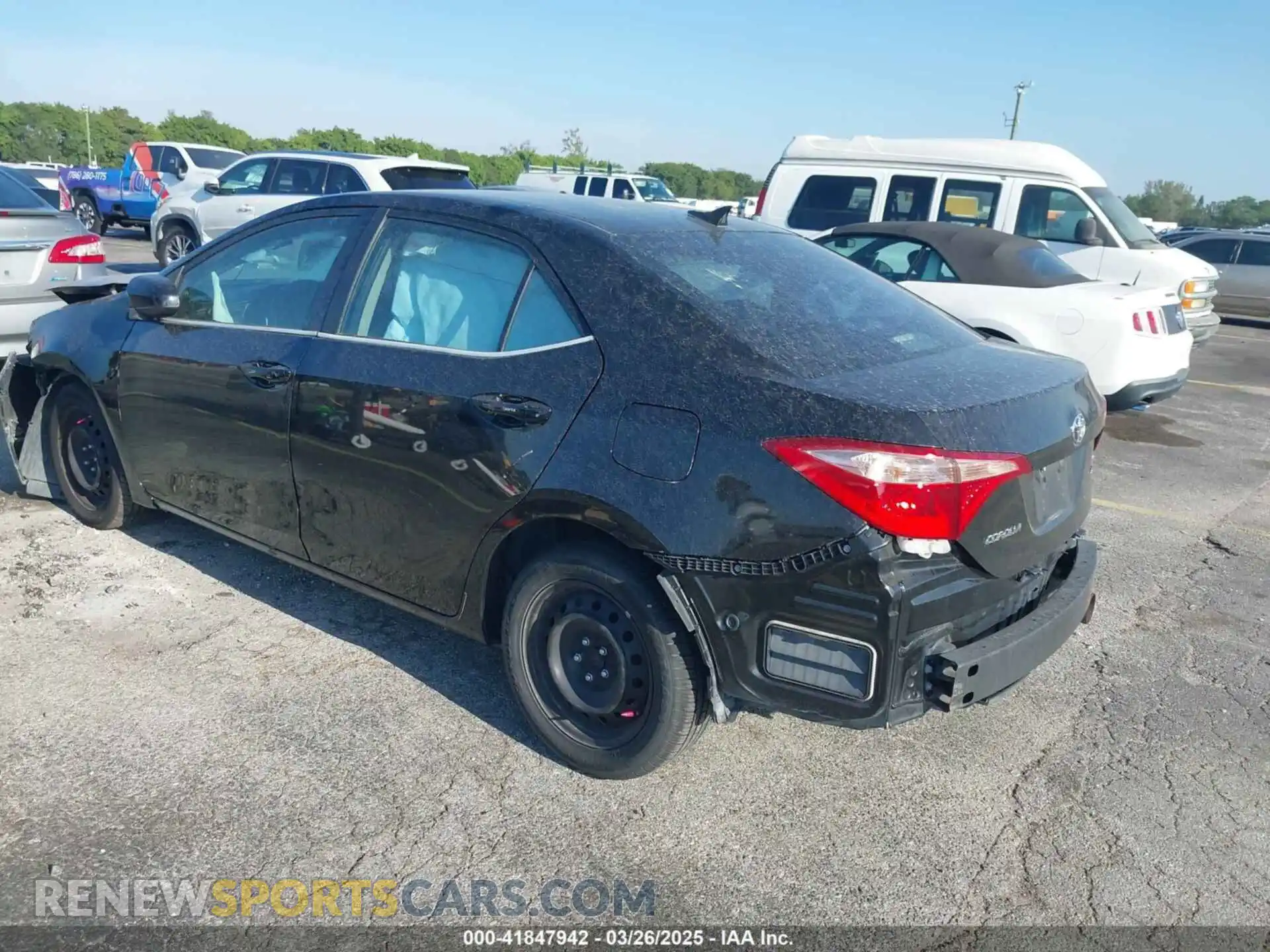 3 Photograph of a damaged car 2T1BURHE4KC181498 TOYOTA COROLLA 2019