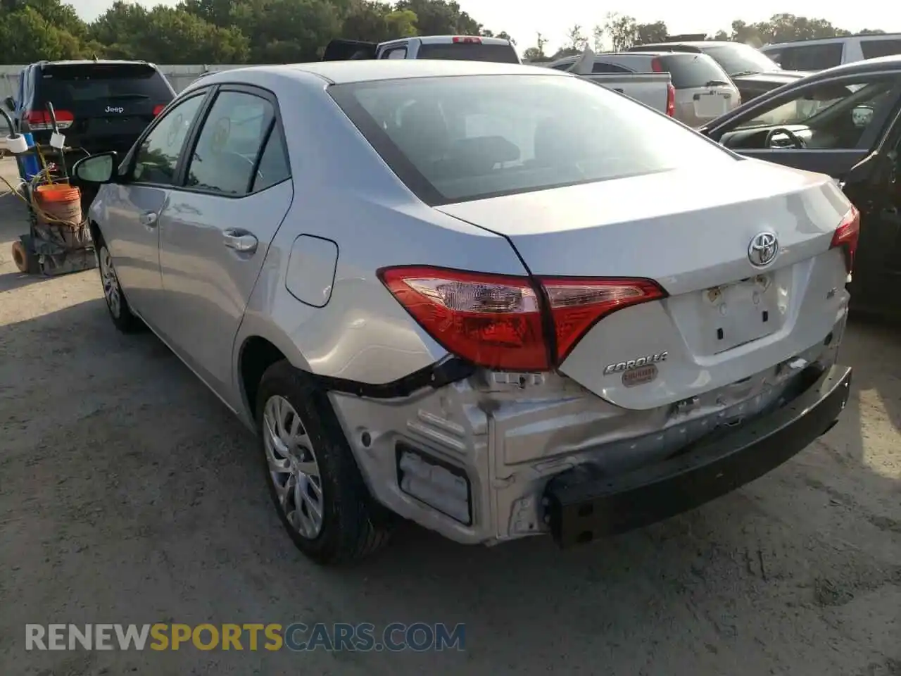3 Photograph of a damaged car 2T1BURHE4KC185261 TOYOTA COROLLA 2019