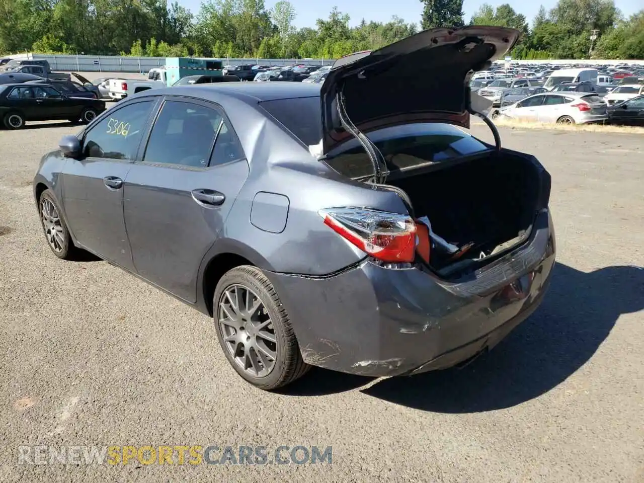 3 Photograph of a damaged car 2T1BURHE4KC185972 TOYOTA COROLLA 2019