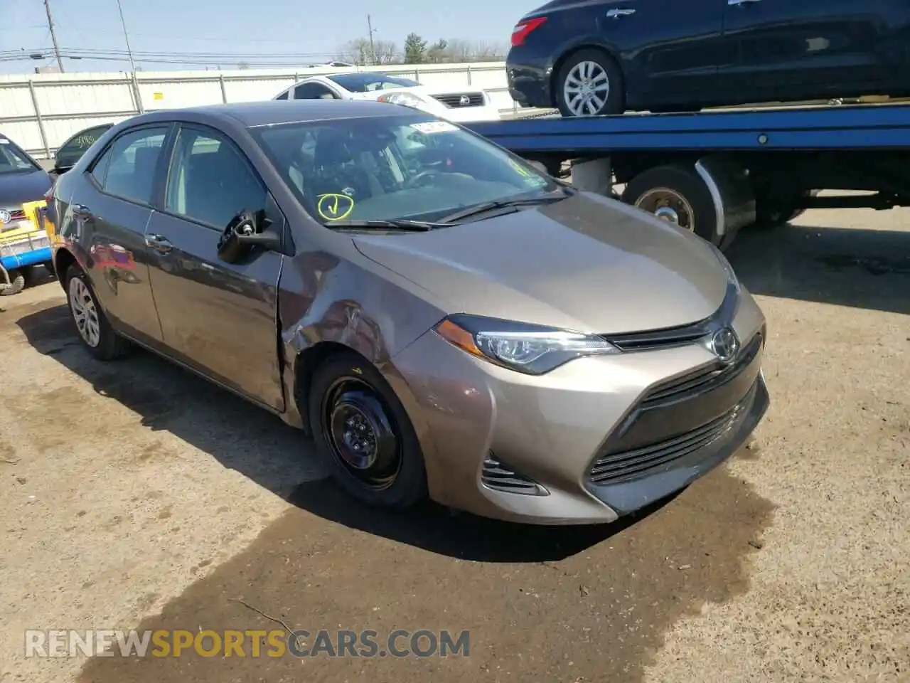 1 Фотография поврежденного автомобиля 2T1BURHE4KC187091 TOYOTA COROLLA 2019