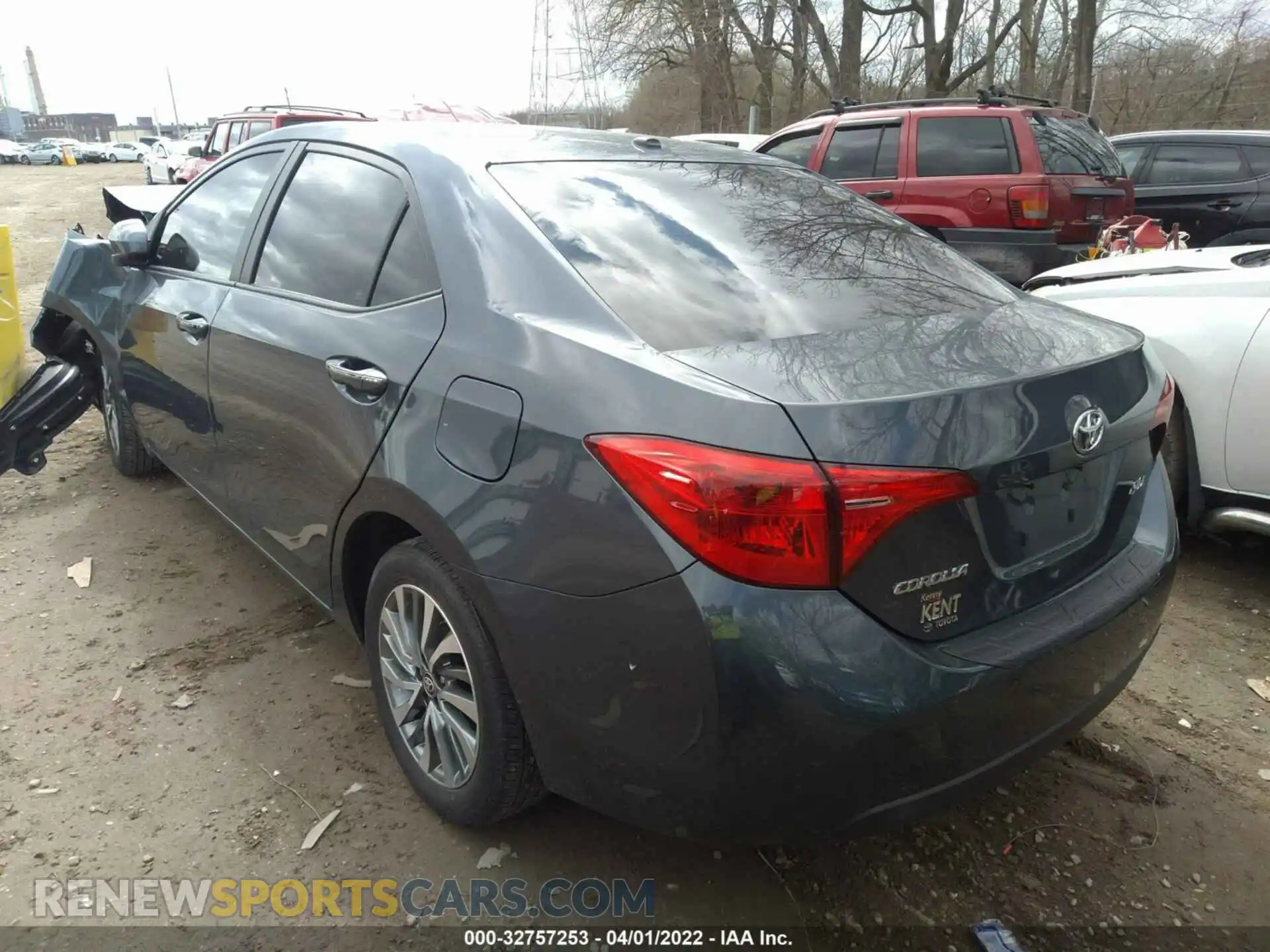 3 fotografías del automóvil dañado 2T1BURHE4KC192890 TOYOTA COROLLA 2019