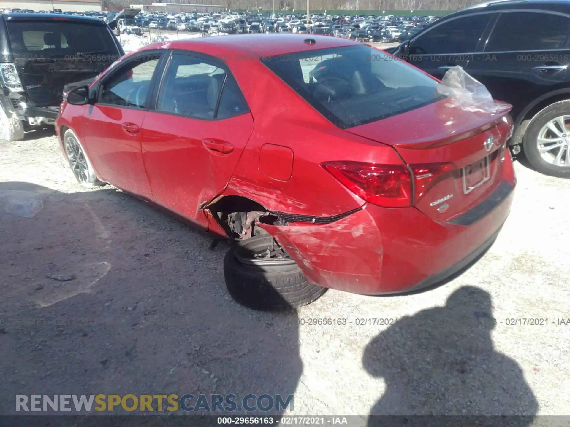 3 Photograph of a damaged car 2T1BURHE4KC195319 TOYOTA COROLLA 2019