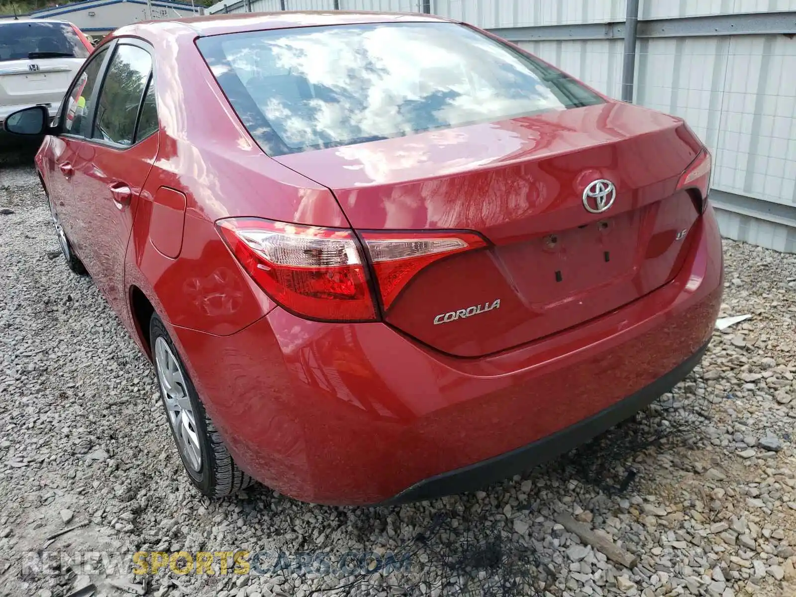 3 Фотография поврежденного автомобиля 2T1BURHE4KC198799 TOYOTA COROLLA 2019