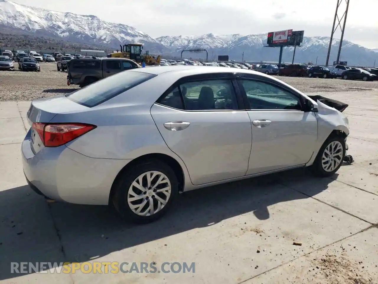 3 Photograph of a damaged car 2T1BURHE4KC201524 TOYOTA COROLLA 2019