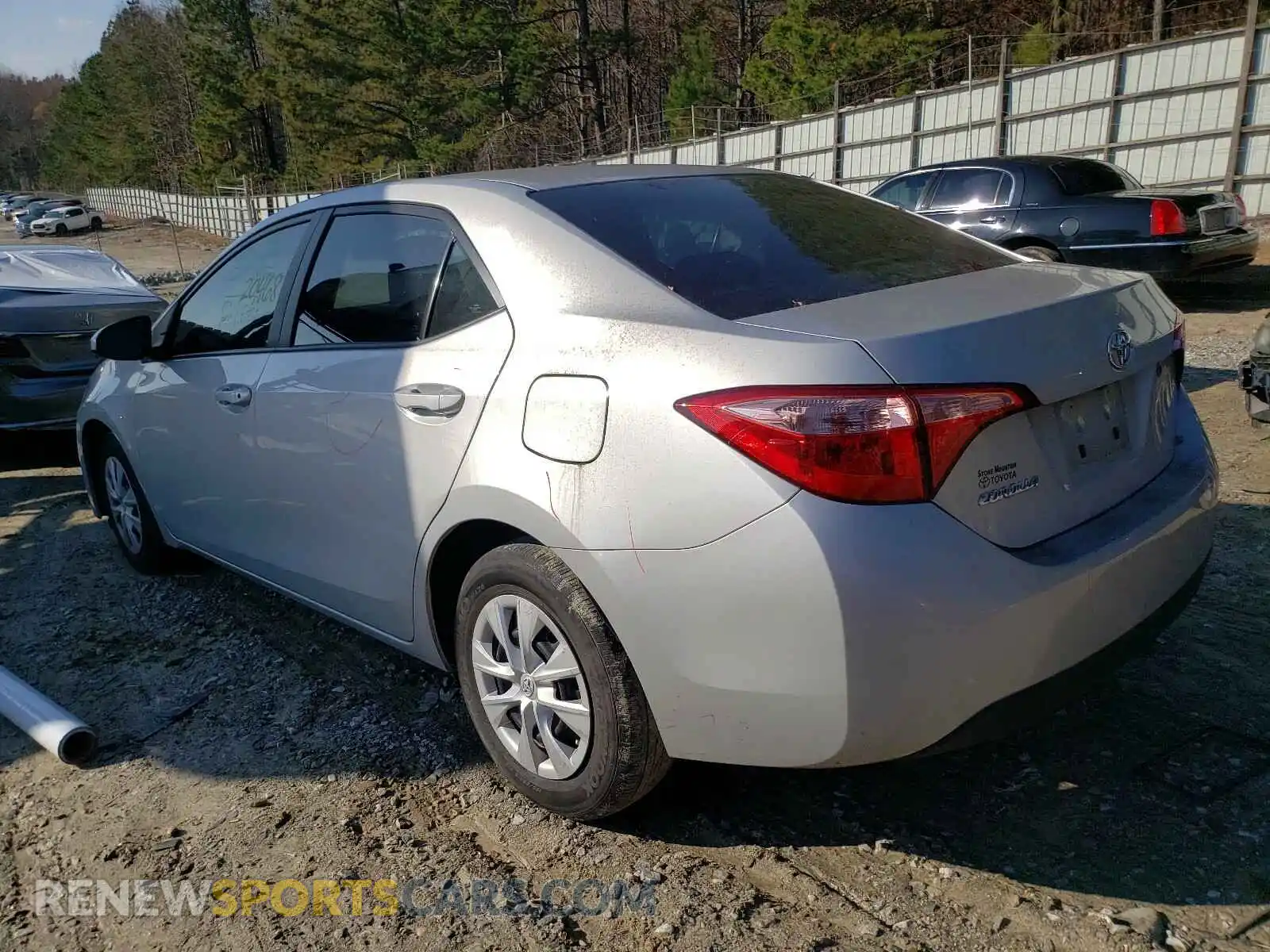 3 Photograph of a damaged car 2T1BURHE4KC207128 TOYOTA COROLLA 2019