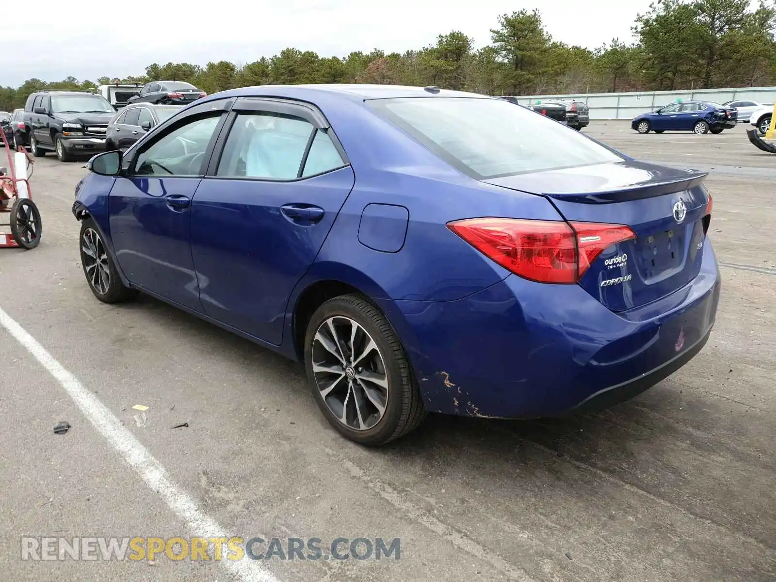 3 Photograph of a damaged car 2T1BURHE4KC215035 TOYOTA COROLLA 2019