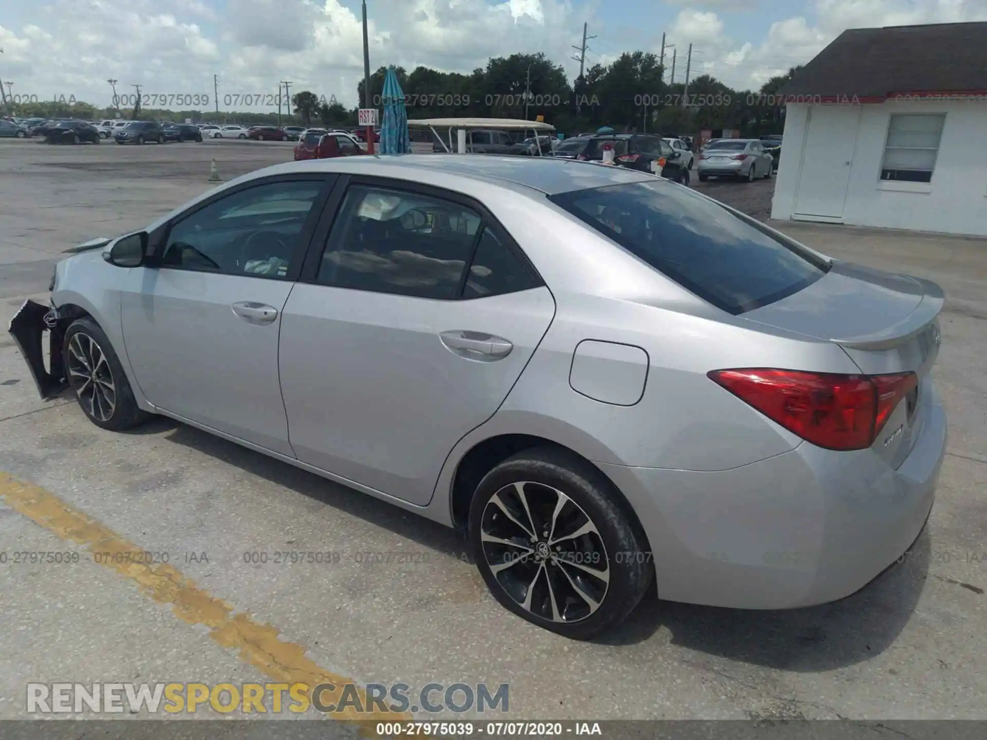3 Photograph of a damaged car 2T1BURHE4KC222244 TOYOTA COROLLA 2019