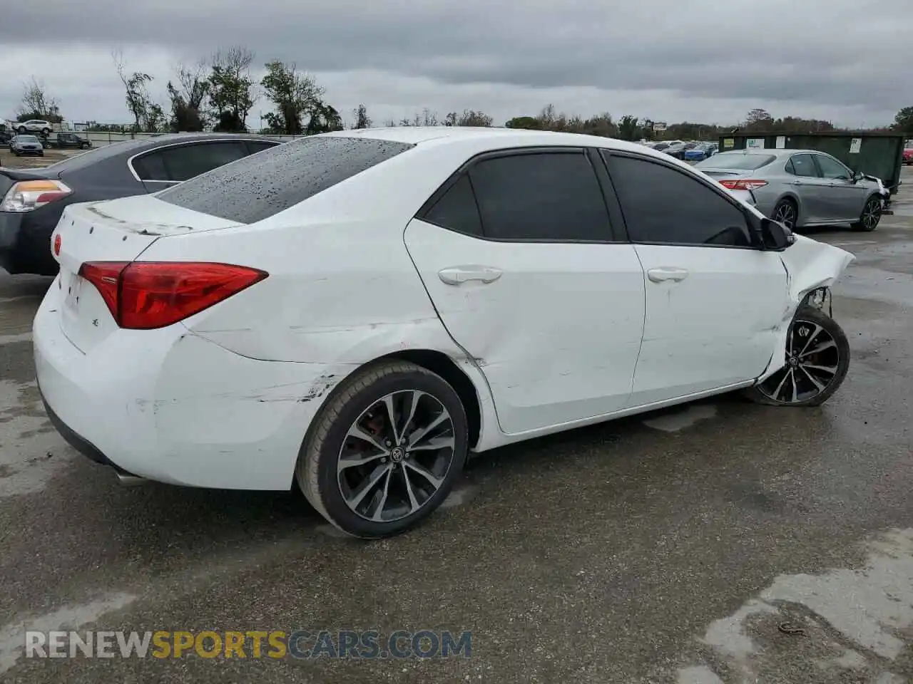 3 Photograph of a damaged car 2T1BURHE4KC224253 TOYOTA COROLLA 2019