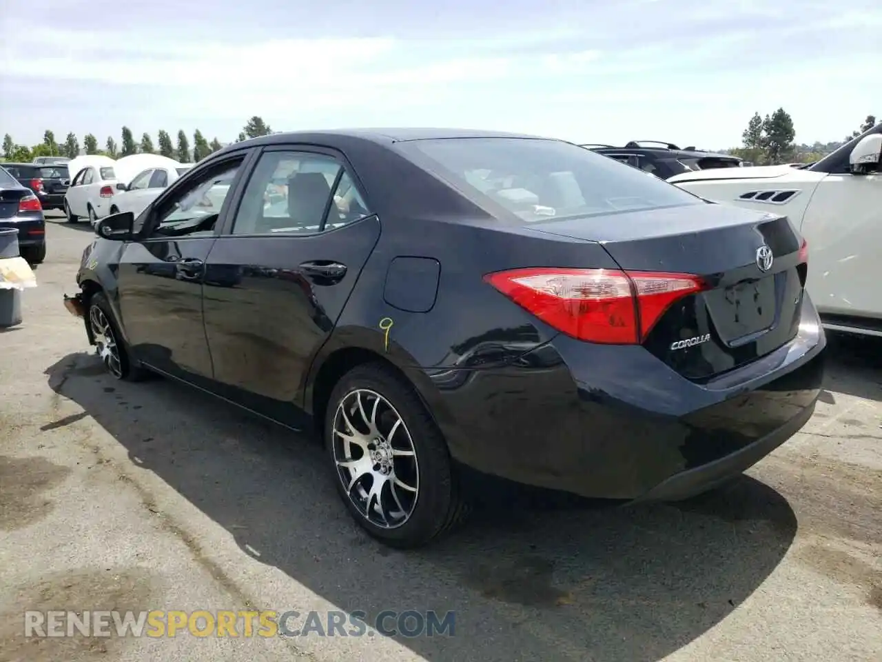 3 Photograph of a damaged car 2T1BURHE4KC227489 TOYOTA COROLLA 2019