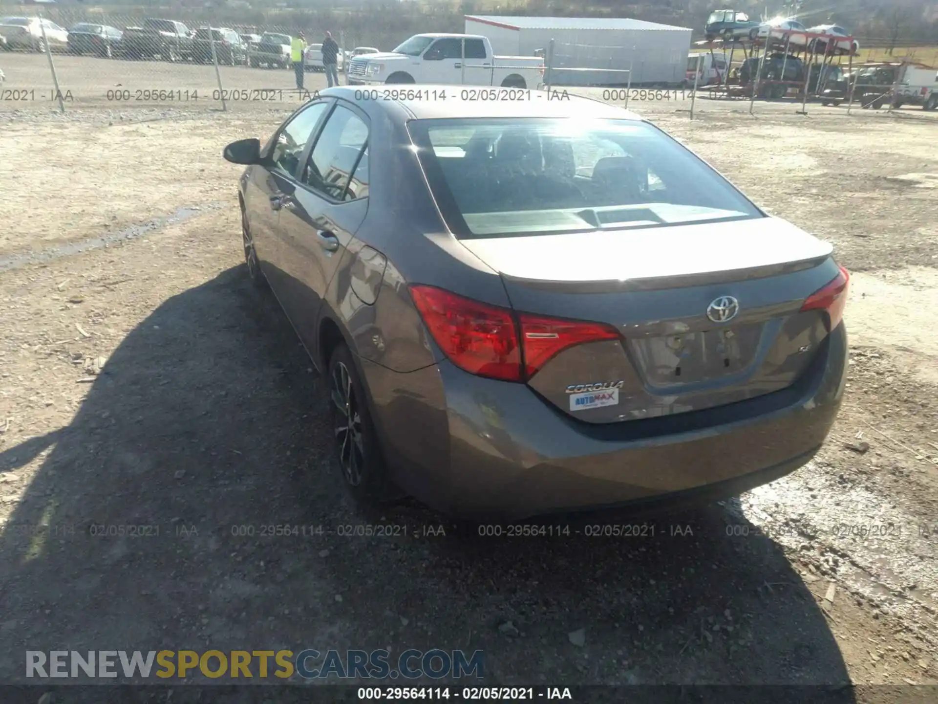 3 Photograph of a damaged car 2T1BURHE4KC234121 TOYOTA COROLLA 2019