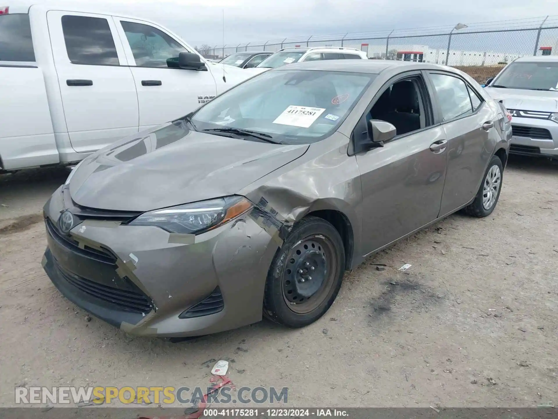 2 Photograph of a damaged car 2T1BURHE4KC234913 TOYOTA COROLLA 2019