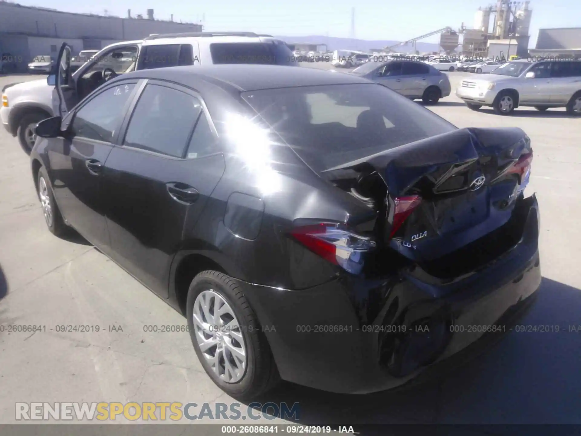 3 Photograph of a damaged car 2T1BURHE4KC235284 TOYOTA COROLLA 2019