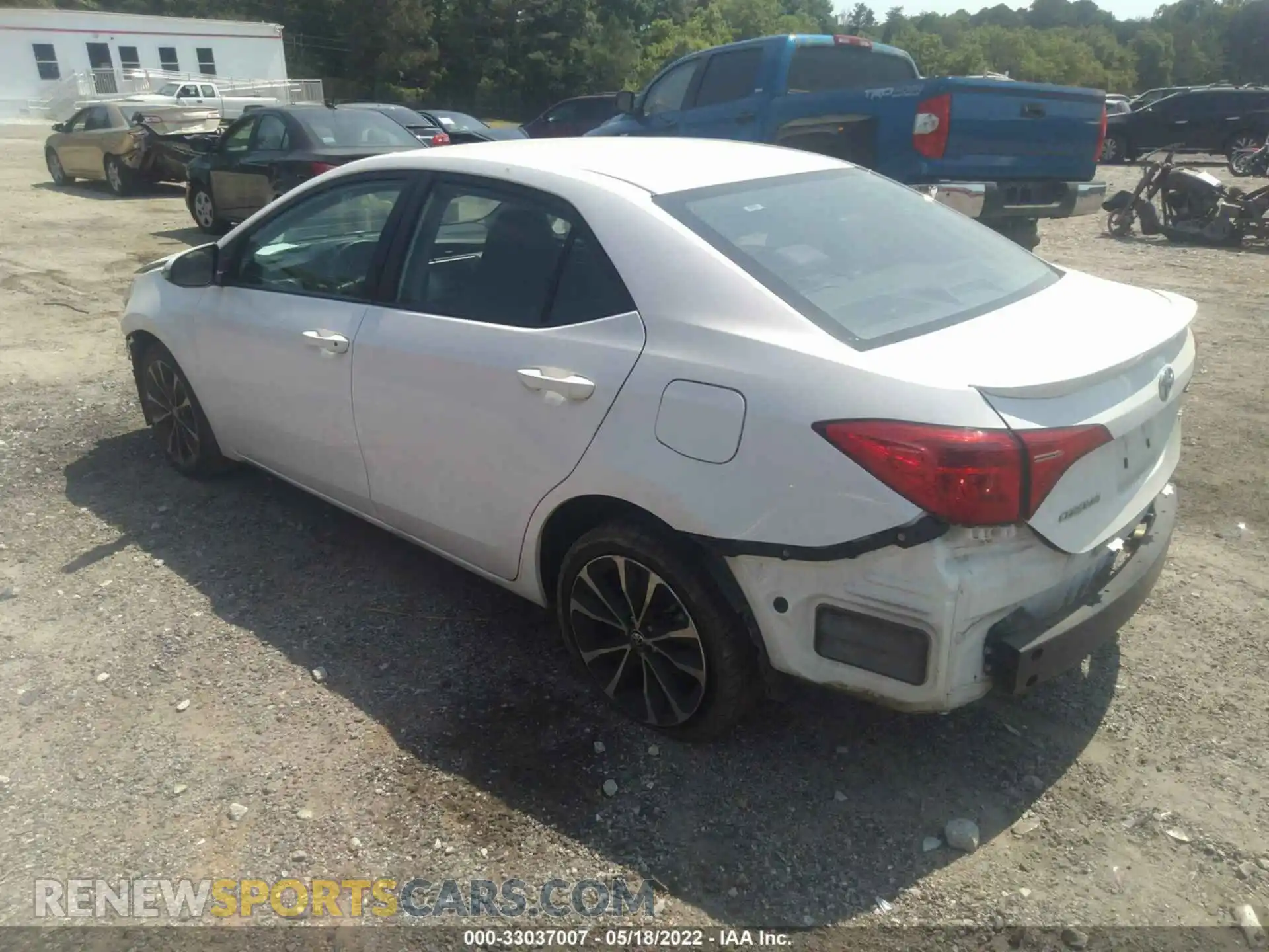 3 Photograph of a damaged car 2T1BURHE4KC238038 TOYOTA COROLLA 2019