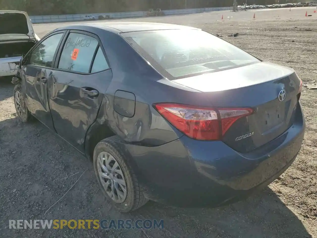 3 Photograph of a damaged car 2T1BURHE4KC241828 TOYOTA COROLLA 2019