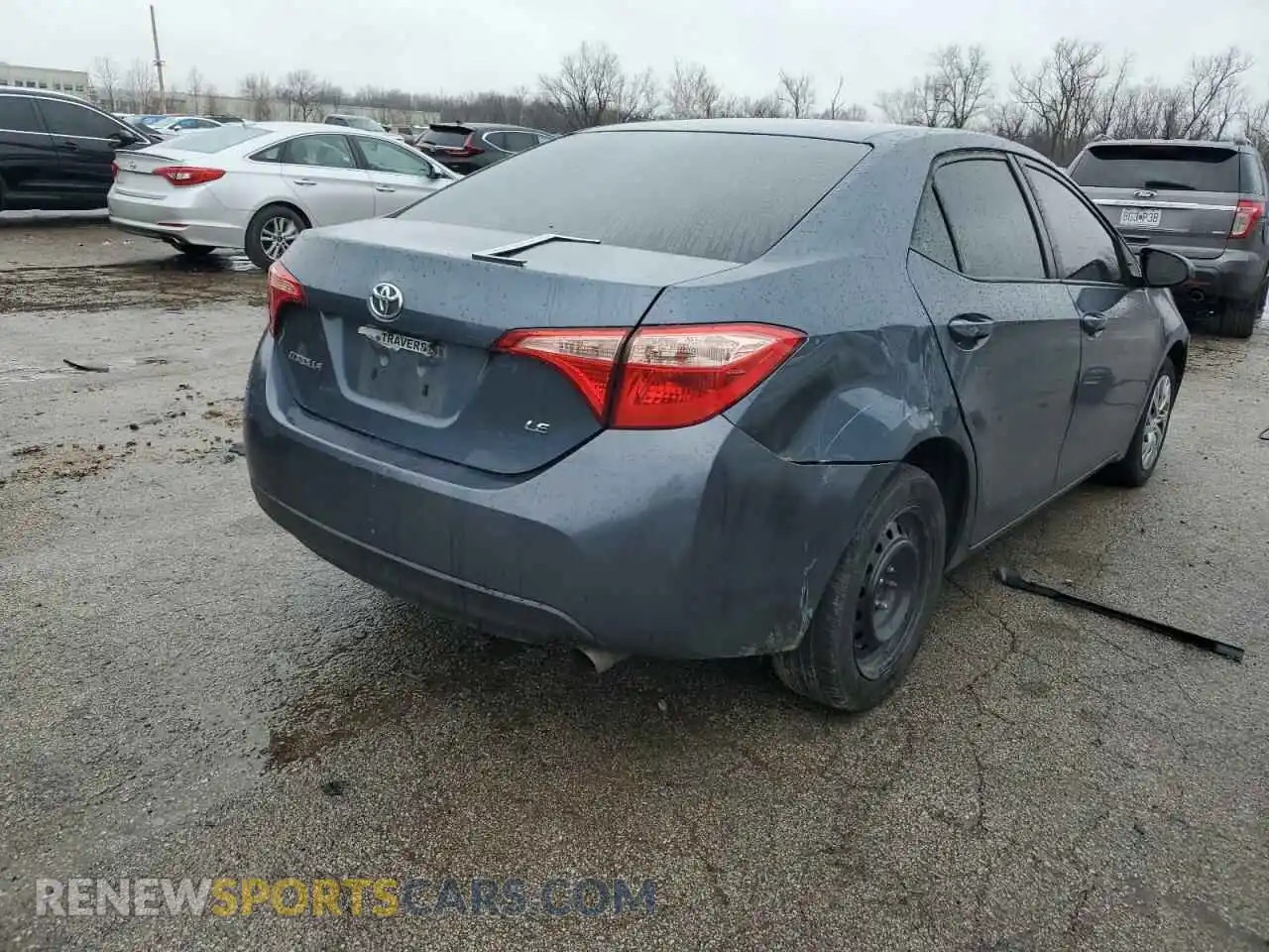 3 Photograph of a damaged car 2T1BURHE4KC242977 TOYOTA COROLLA 2019