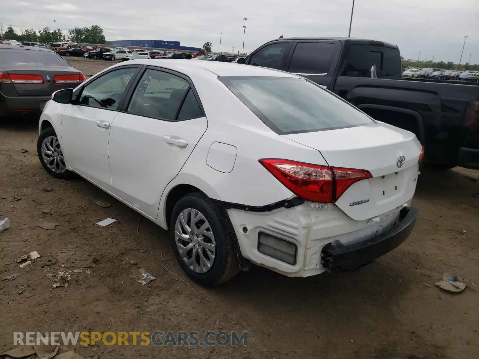 3 Photograph of a damaged car 2T1BURHE4KC243370 TOYOTA COROLLA 2019