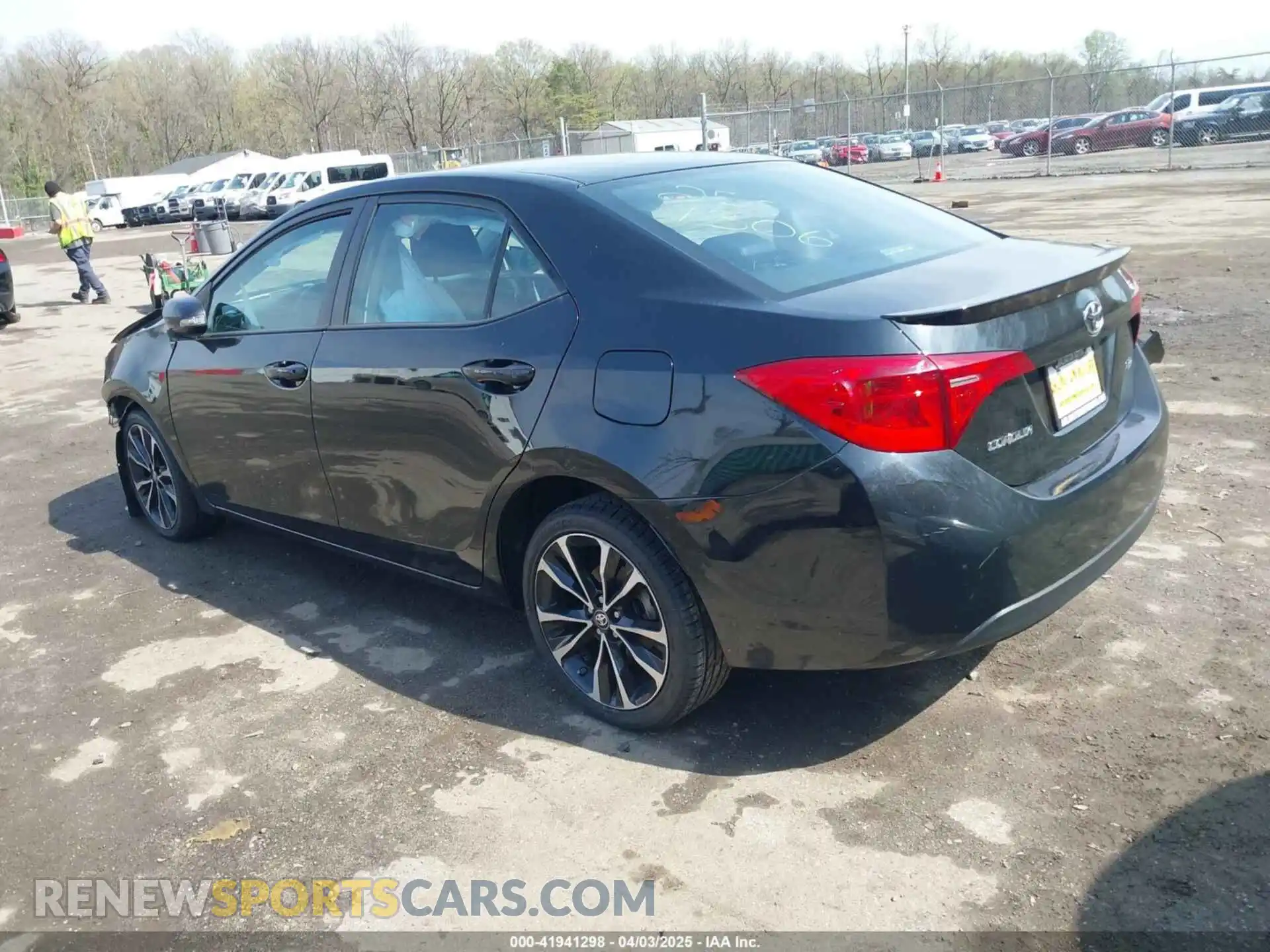 3 Photograph of a damaged car 2T1BURHE4KC246544 TOYOTA COROLLA 2019