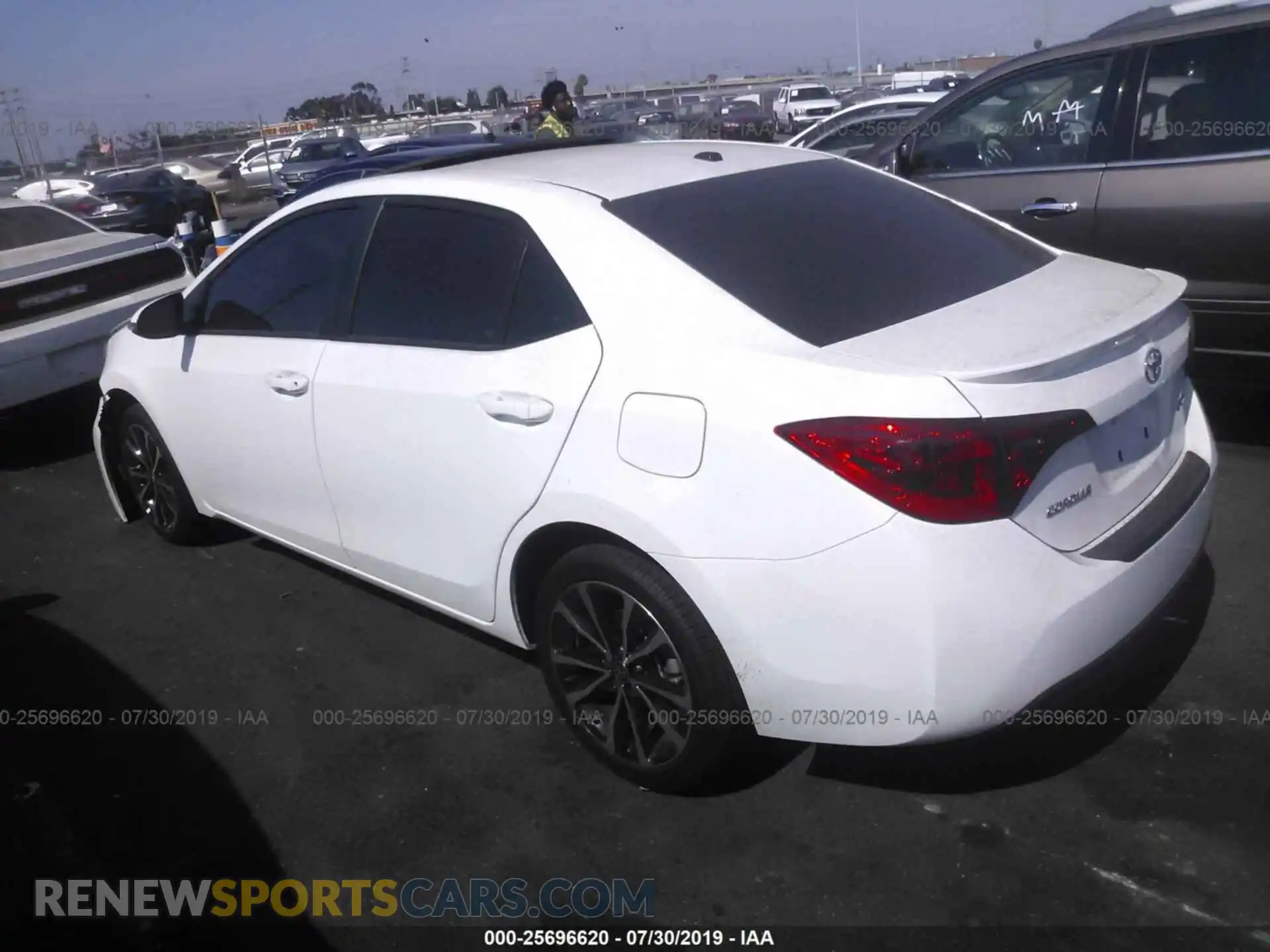 3 Photograph of a damaged car 2T1BURHE5KC127367 TOYOTA COROLLA 2019