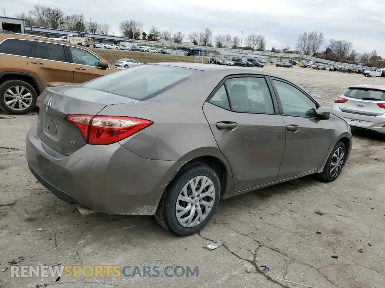 3 Photograph of a damaged car 2T1BURHE5KC128101 TOYOTA COROLLA 2019