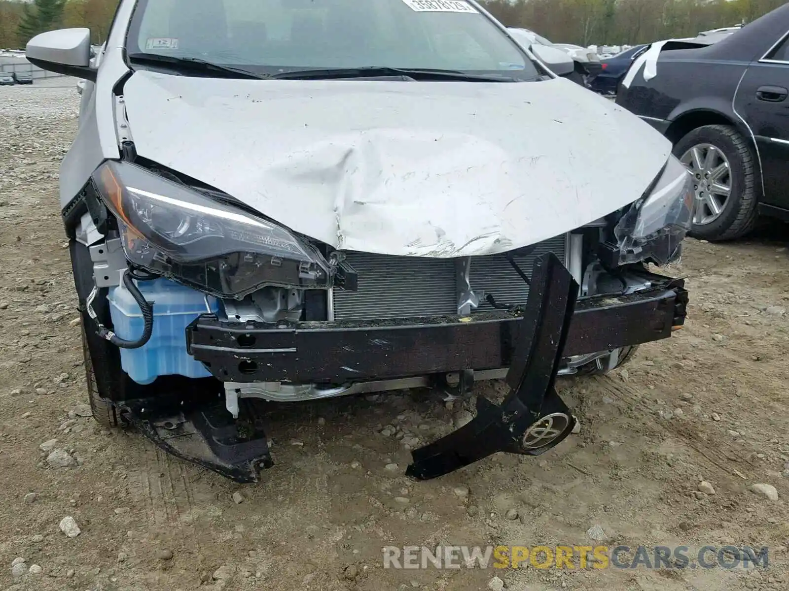 9 Photograph of a damaged car 2T1BURHE5KC128664 TOYOTA COROLLA 2019