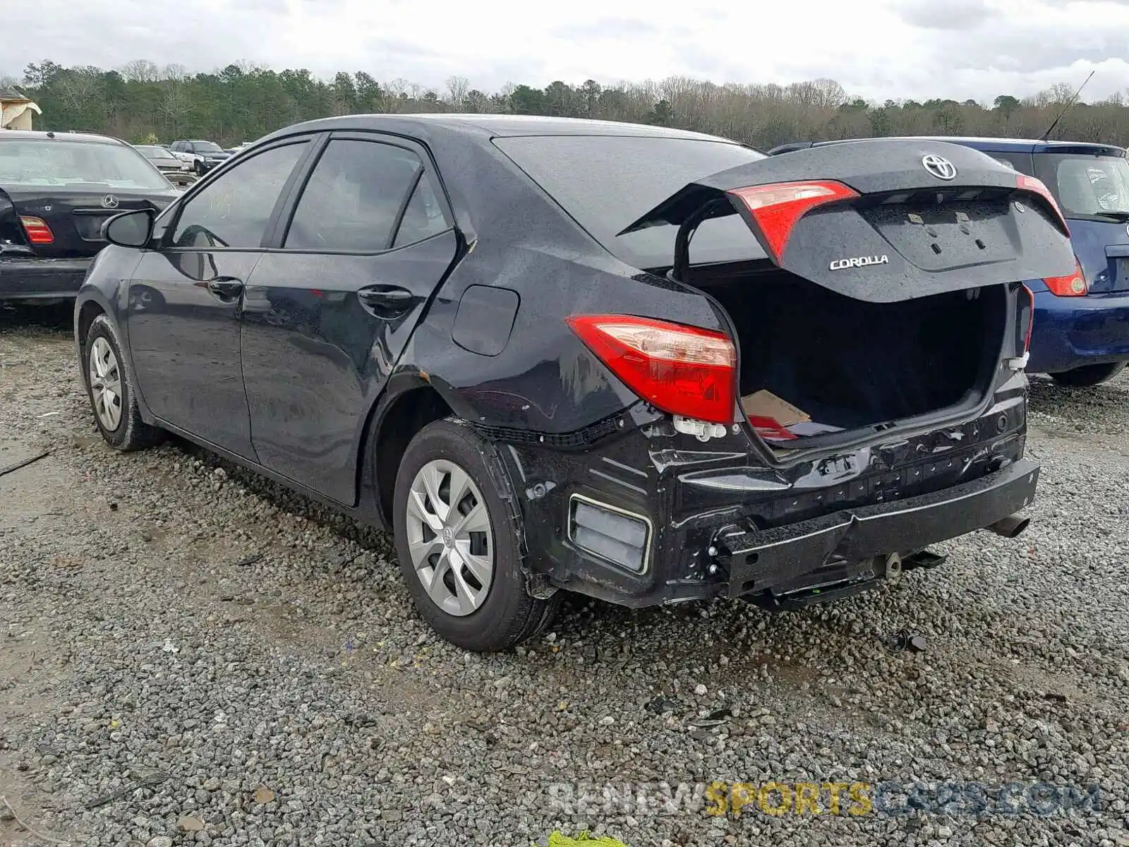 3 Photograph of a damaged car 2T1BURHE5KC131421 TOYOTA COROLLA 2019