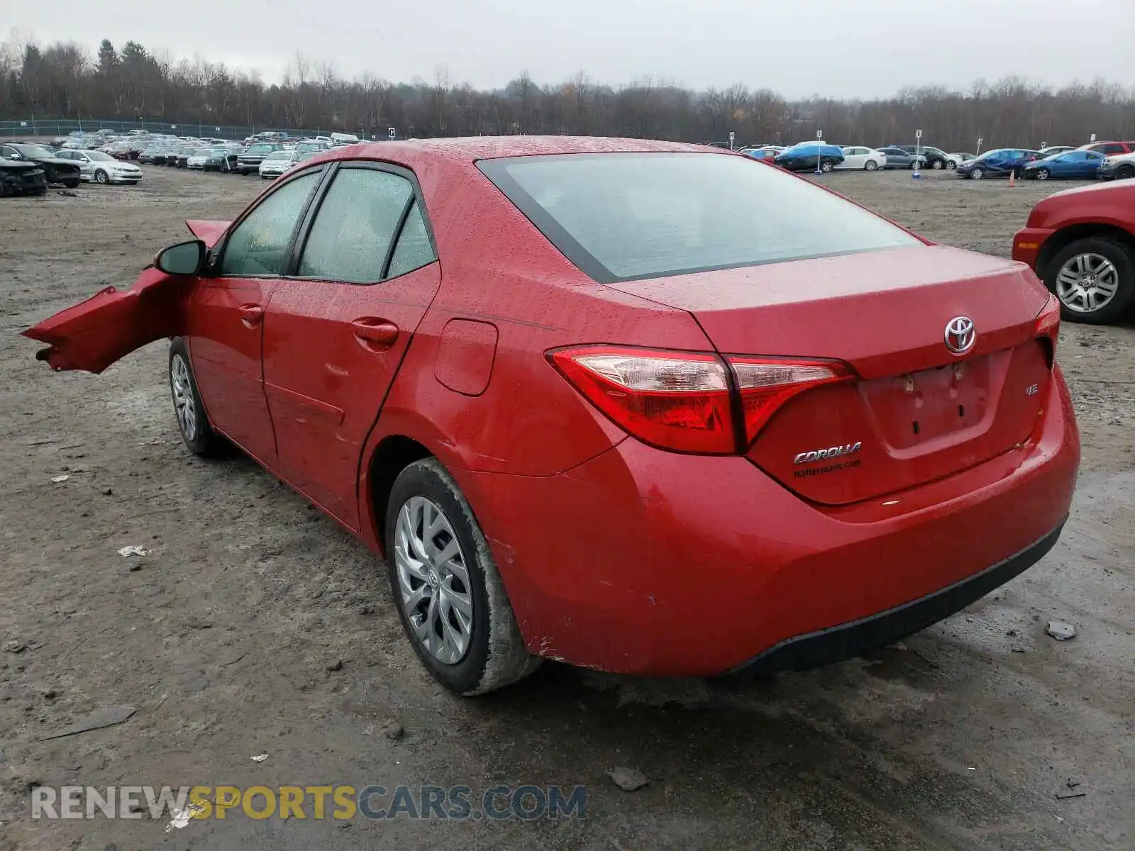 3 Photograph of a damaged car 2T1BURHE5KC135131 TOYOTA COROLLA 2019