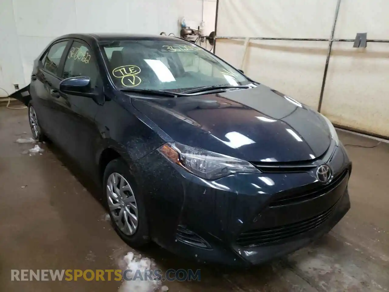 1 Photograph of a damaged car 2T1BURHE5KC146663 TOYOTA COROLLA 2019