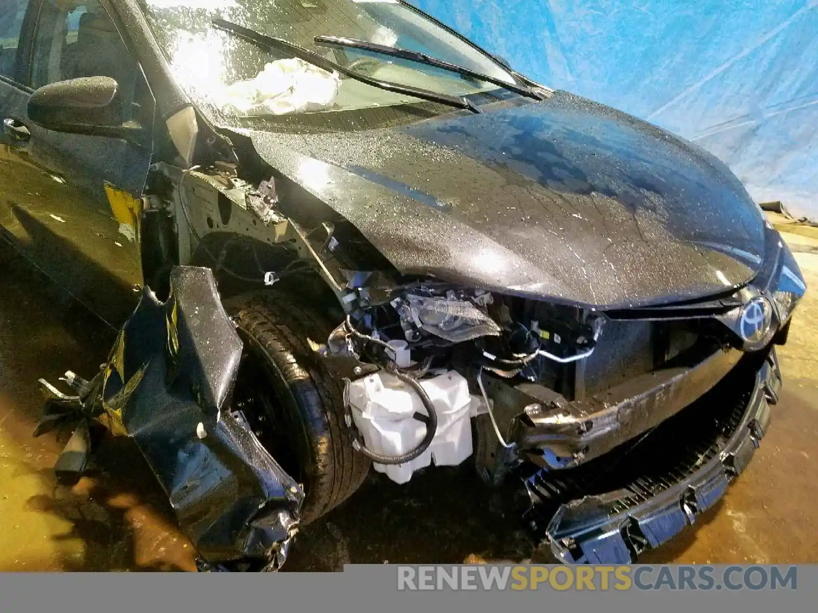 9 Photograph of a damaged car 2T1BURHE5KC147490 TOYOTA COROLLA 2019