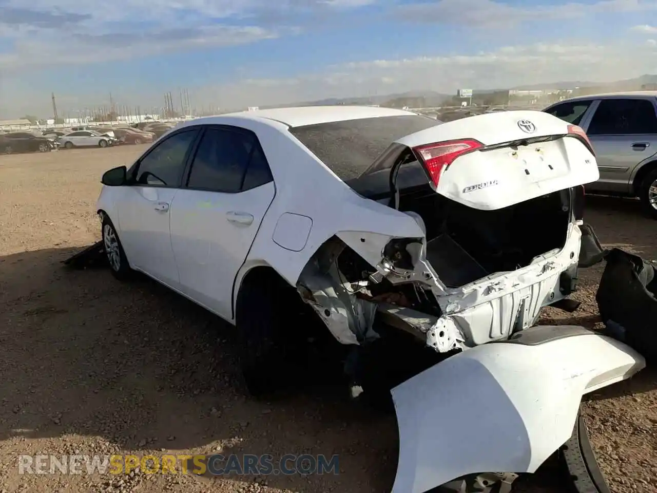 3 Photograph of a damaged car 2T1BURHE5KC147893 TOYOTA COROLLA 2019